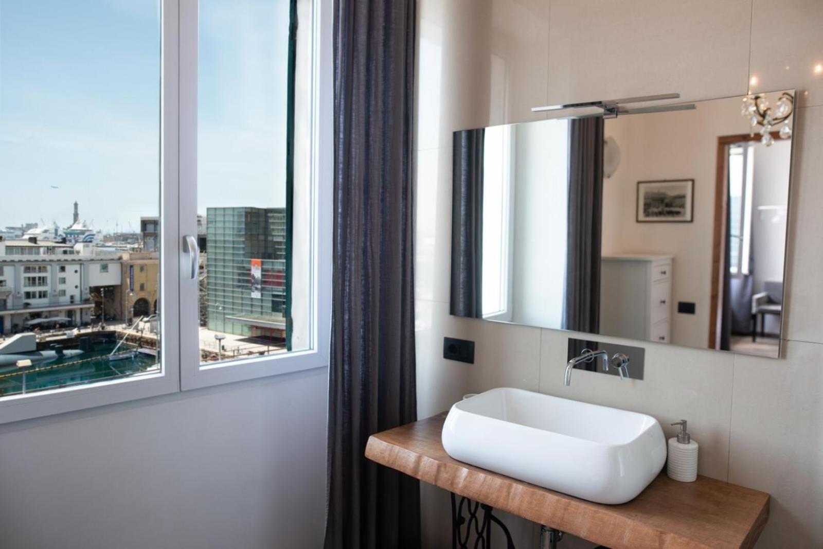 Port View Hotel เจนัว ภายนอก รูปภาพ